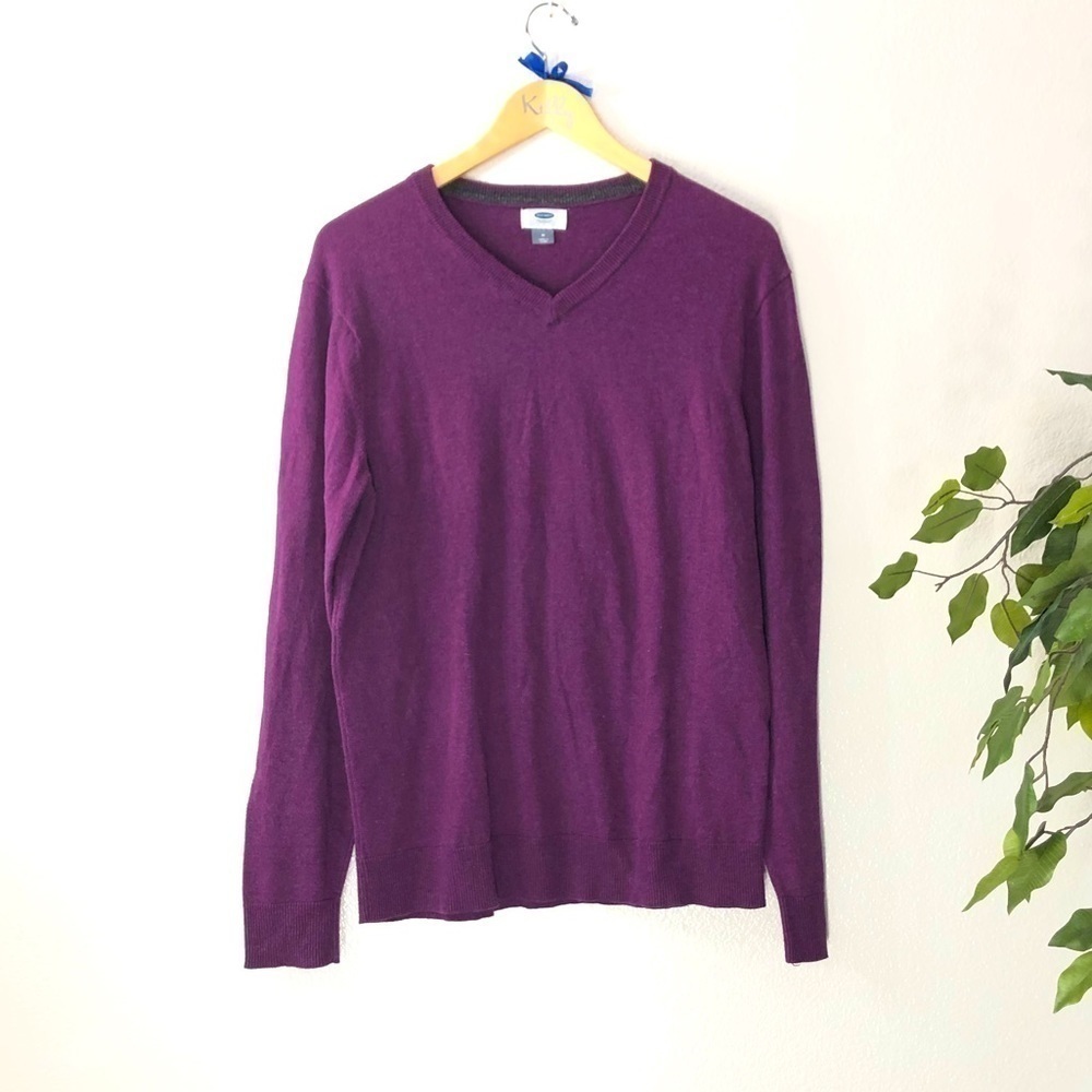 Men’s Old Navy Purple V-Neck Sweater